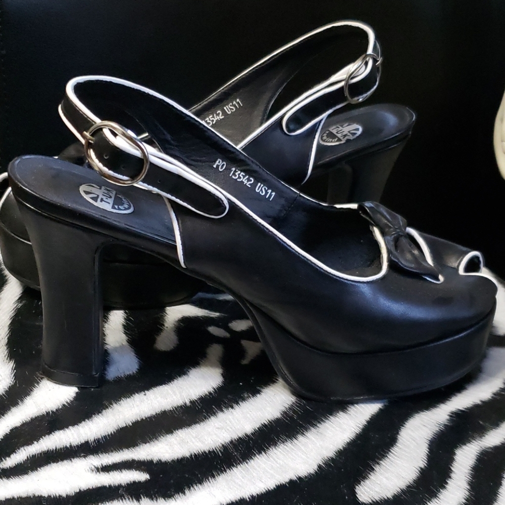TUK heels